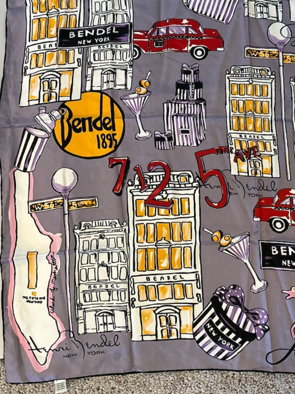 Vintage Henri Bendel 34x34 Silk Scarf - NYC 5th Ave Print - Handmade - Picture 5 of 8
